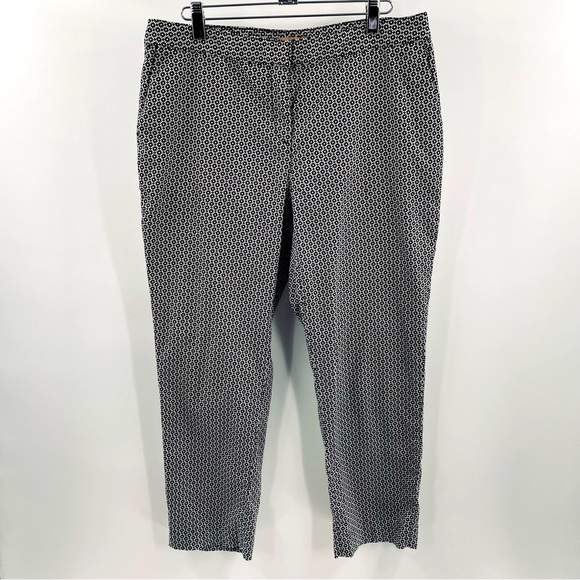 Ellen Tracy Geometric Black White Print Pockets Cropped Ankle Zip Button Pants - Picture 1 of 12